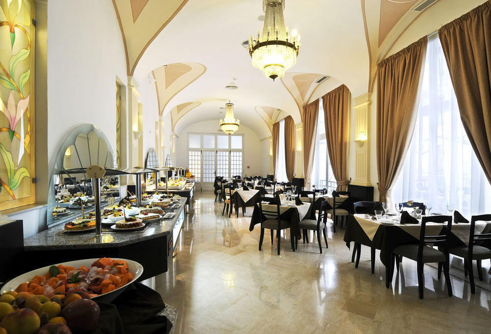 Majestic Hotel 4*