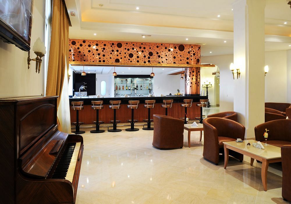 Majestic Hotel 4*