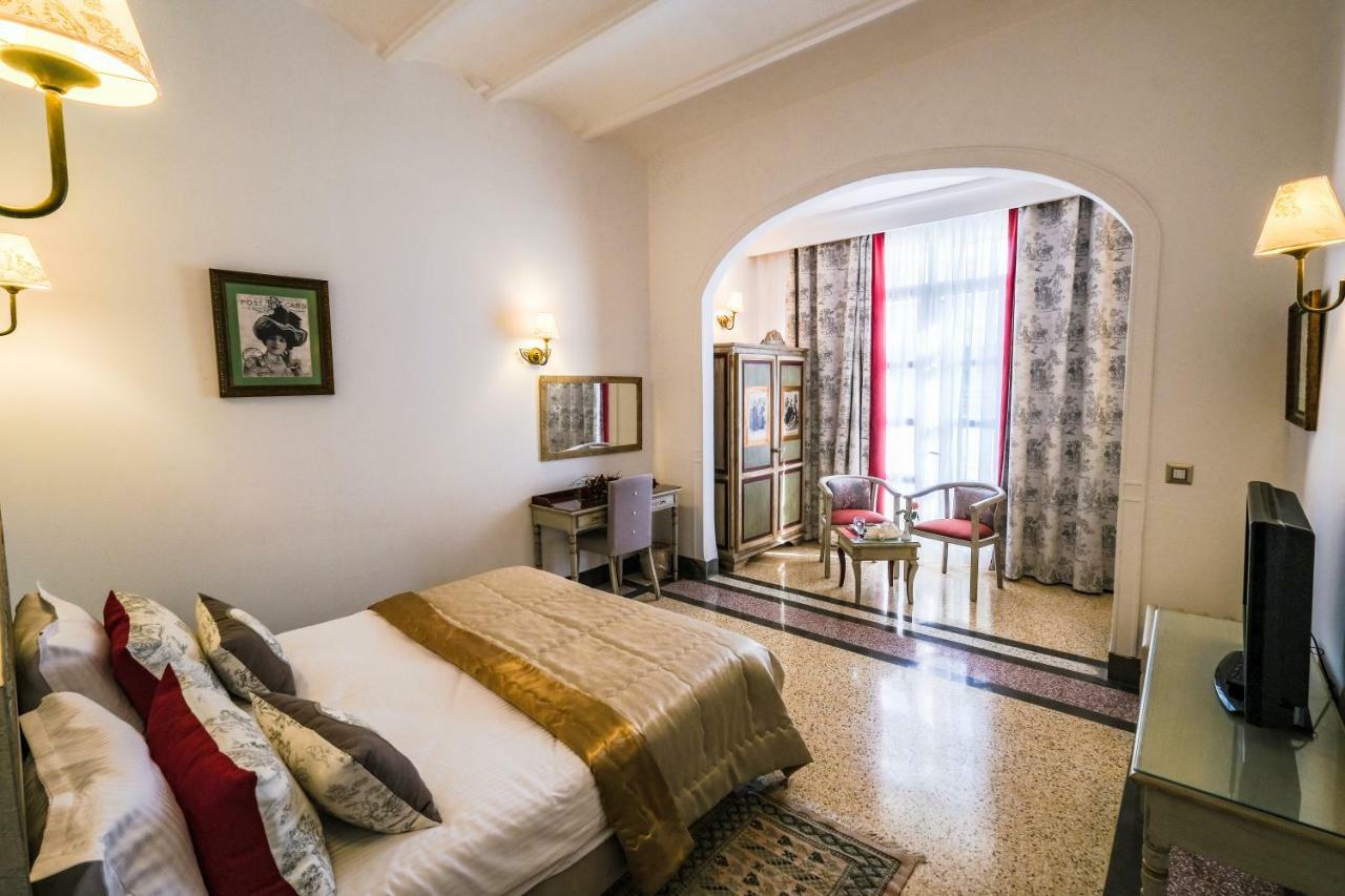 Majestic Hotel 4*